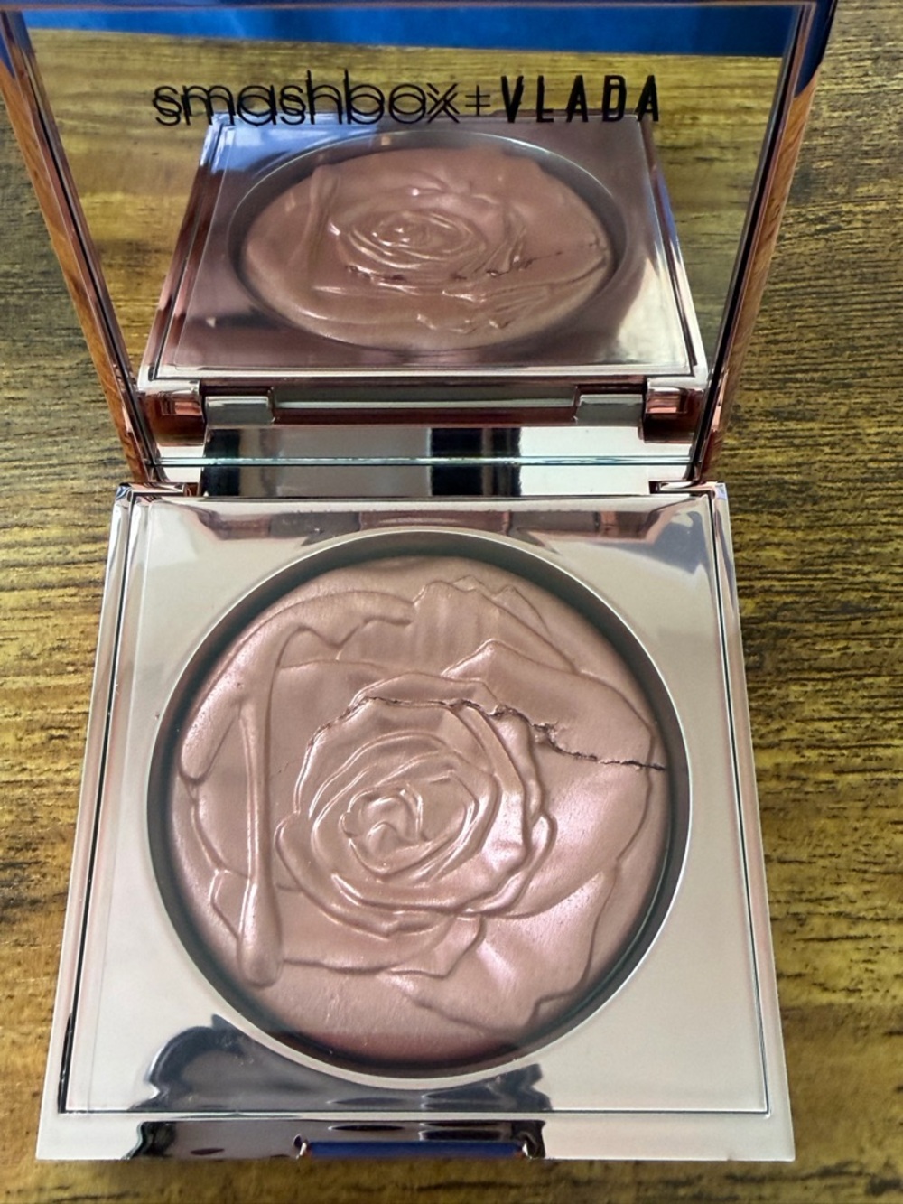 Smashbox Petal Metal Highlighter - Rosemantic - Picture 3 of 4